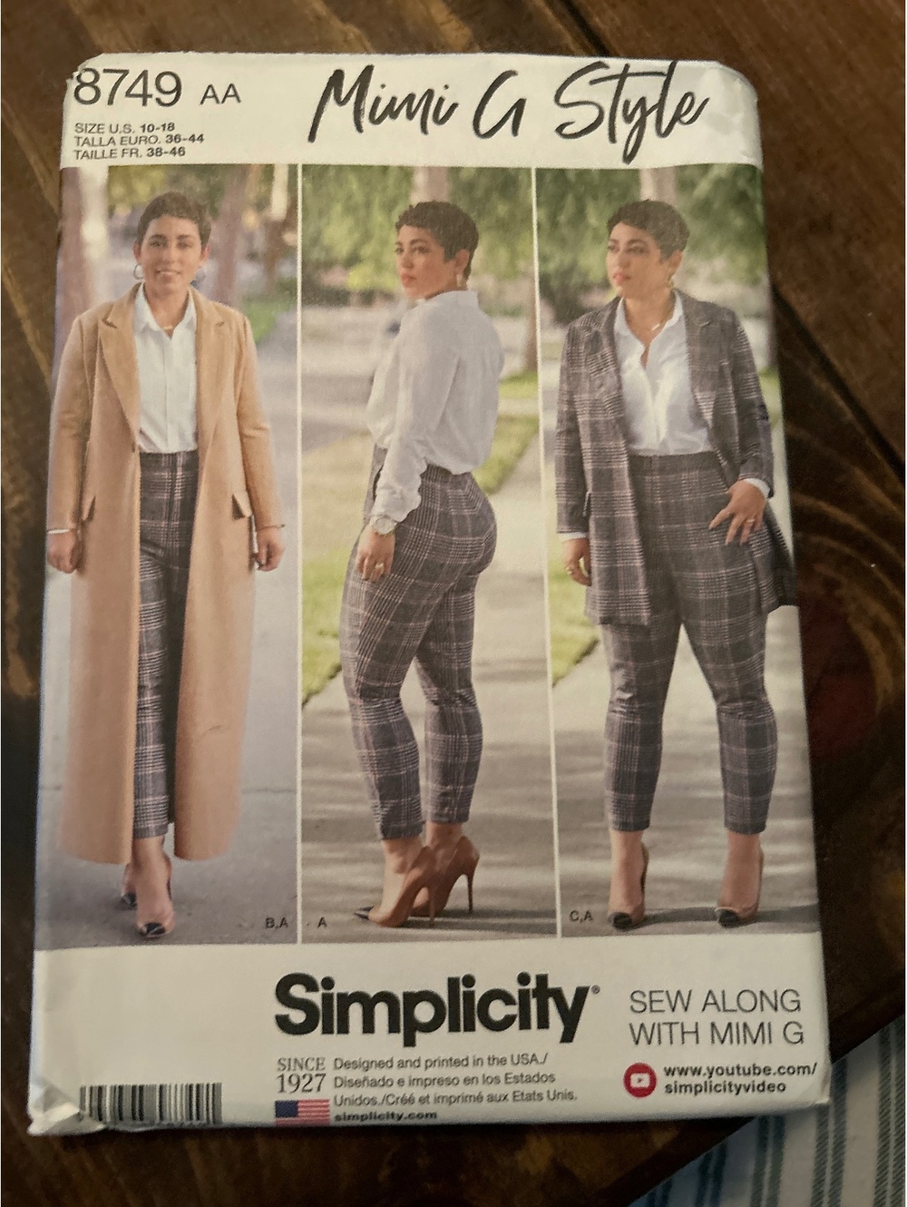 Simplicity 8749 Sewing Pattern for Women's Long Coat, Pants, and Jacket - Size 8